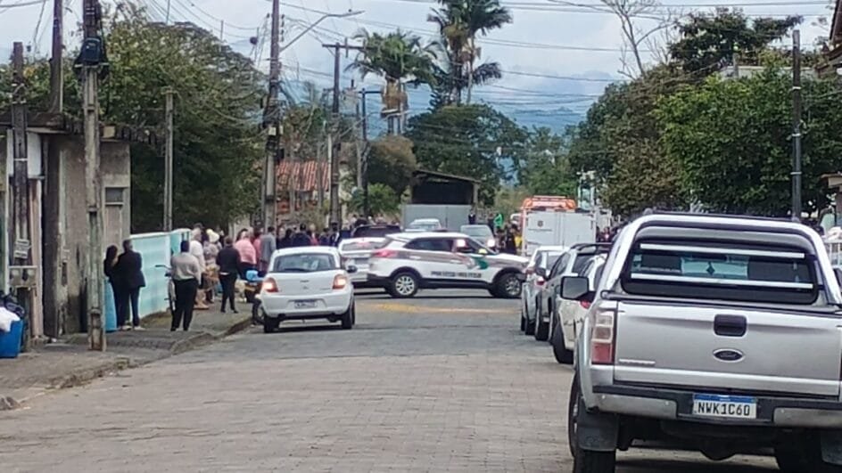 Mulher-e-assassinada-pelo-ex-apos-ele-ser-informado-de-medida-protetiva-em-Gaspar-2-944x531